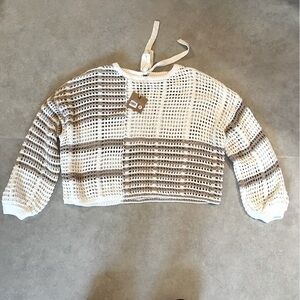 New BLU PEPPER sweater. Medium. Cropped. Ties at the back at neck. Super cute